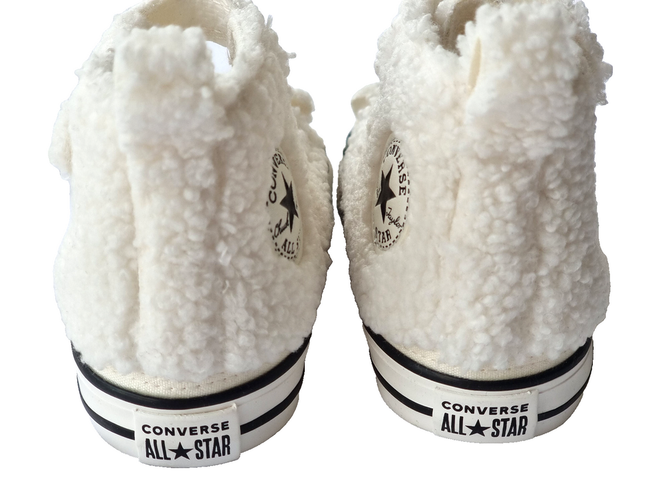 Converse Chucks Taylor Teddy offwhite Gr.25