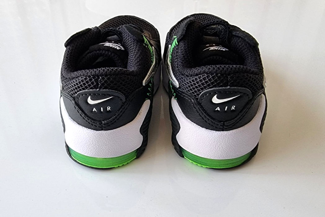 Nike Air Max excee Baby Leder schwarz grün swoosh silber Gr. 19