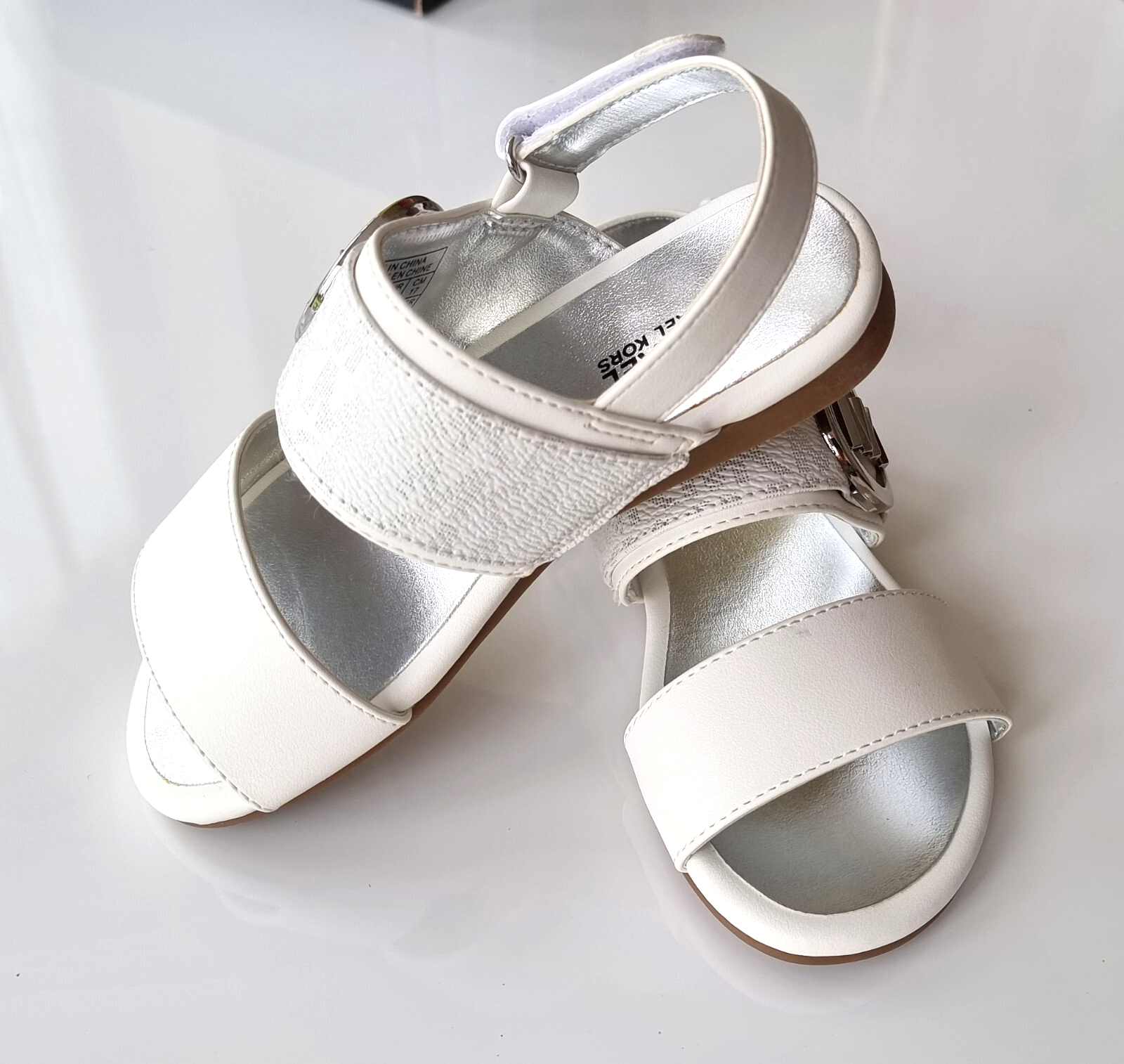Michael Kors Kids SYDNEY KENZIE 1 - Riemensandalette - weiss silber Gr.36 (35)