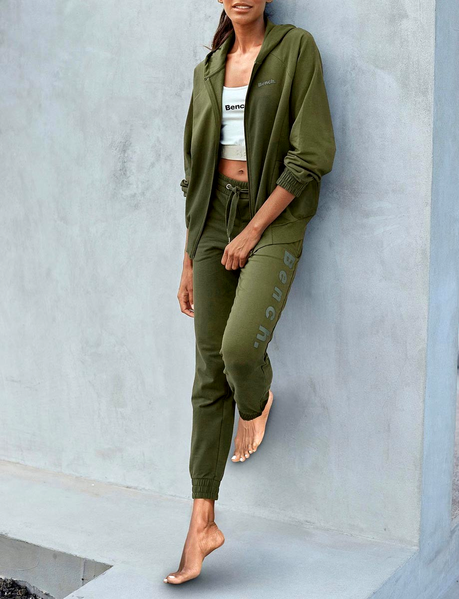 Bench Freizeitanzug Jogginganzug oliv Gr.44/46