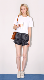 Adidas Pacer Shorts Flower Grau Gr.S/34-36