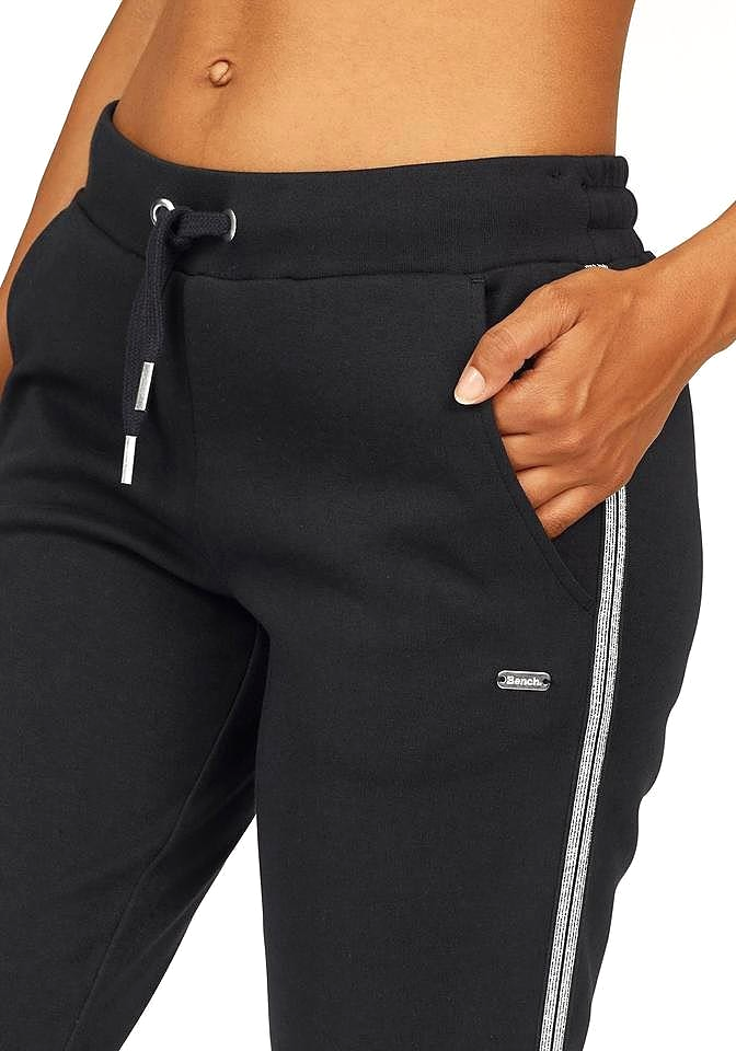 Bench Sweathose Seitenstreifen  schwarz  Gr.44/46