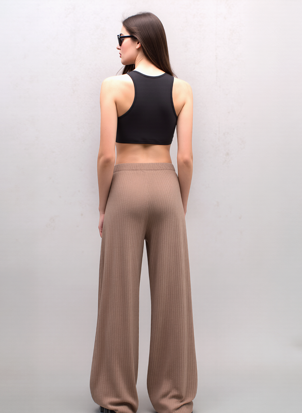 Adidas Essentials Weitripphose Trace Brown Damen JD0768 Gr.L/40/42
