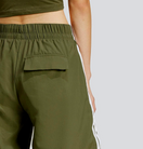 Zeige Bild Adidas Parachute Pants oliv Wide Leg JE1308 Gr.XL/42/44 4