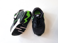 Nike Air Max excee Baby Leder schwarz grün swoosh silber Gr. 19